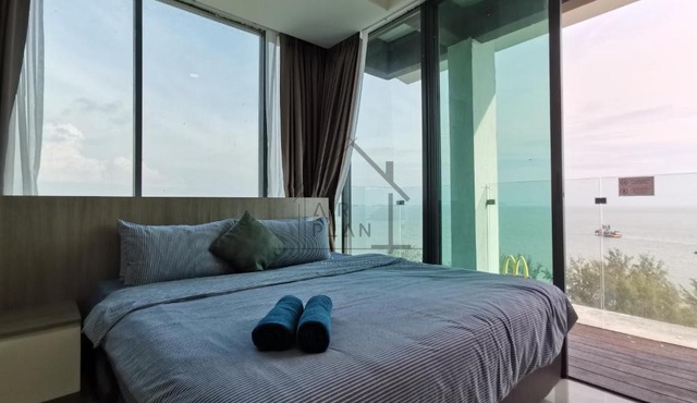 PD D'Wharf Duplex 3BR - Full Seaview (Up To 12 Pax)