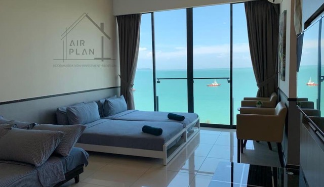 PD D'Wharf Premium Suite - Full Seaview (Up to 6 Pax)