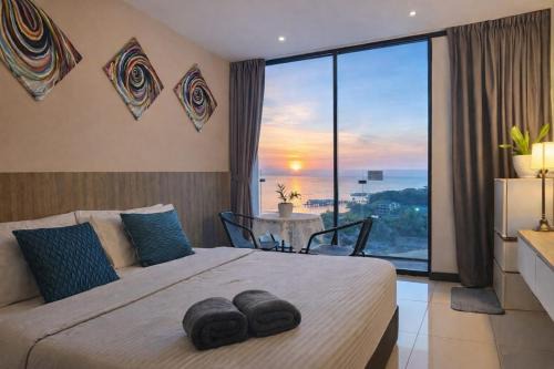 PD D'Wharf The Bay Superior Queen Room SeaView Balcony