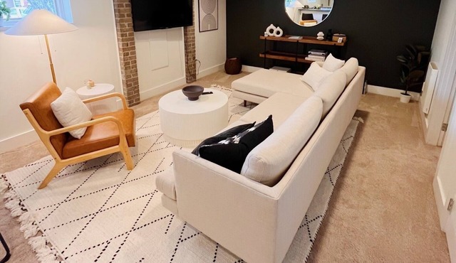 PDX Pad On Clinton: Stones throw to restaurants, bars and shops on Division