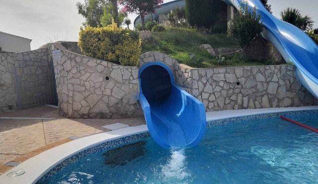 PEÑISMAR VACATION HOUSE - 100 METERS FROM THE BEACH - SPORTS COMPLEX AND SWIMMING POOL