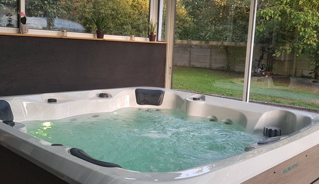 Peaceful house with garden, terrace, Jacuzzi