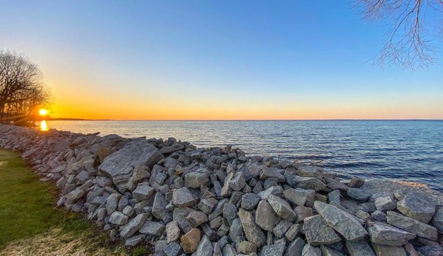Peace and Premier Fishing on Bay of Green Bay!
