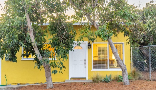 Peace and Privacy at Bungalow among Avocado Trees