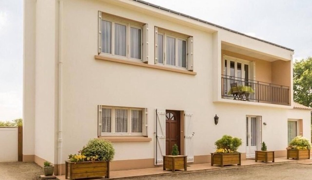 Peaceful Getaway Between Pornic and Nantes, Family Friendly, Wi-Fi, Near Beach and Village