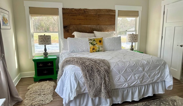 Peace Hill Farm Bed and Breakfast. Private Suite with Luxury Bath & Scenic Views