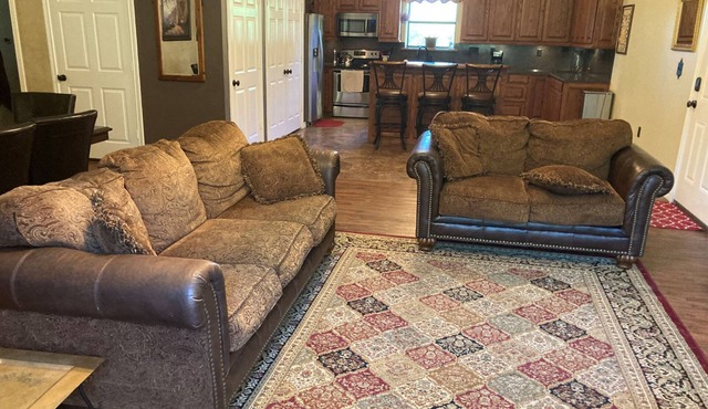 Peace in the Pineywoods - Family home on 20 Acres with hot tub and outdoor space