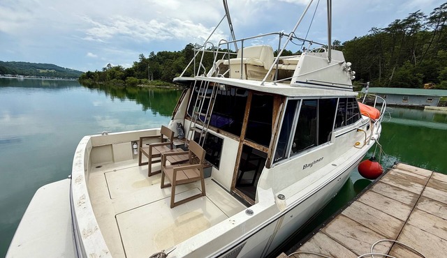 Peace of Mind Floating Camper On Norris Lake!