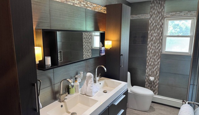 PEACE OF MIND IN THIS CHARMING UPPER LEVEL 3 BEDROOM 1 BATH SUITE