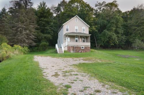Peace of PA - A small-town wooded retreat