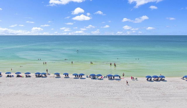 Peace of Paradise*Beachfront Luxury*Remodeled*Pool*Beach Gears*Elevator*3 Patios