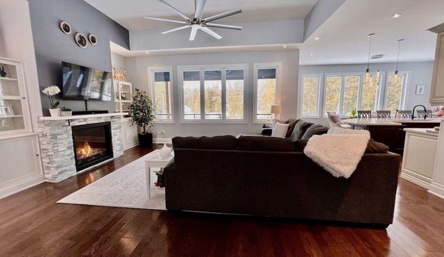 Peace Out on Balsam Lake – Luxury Waterfront Cottage