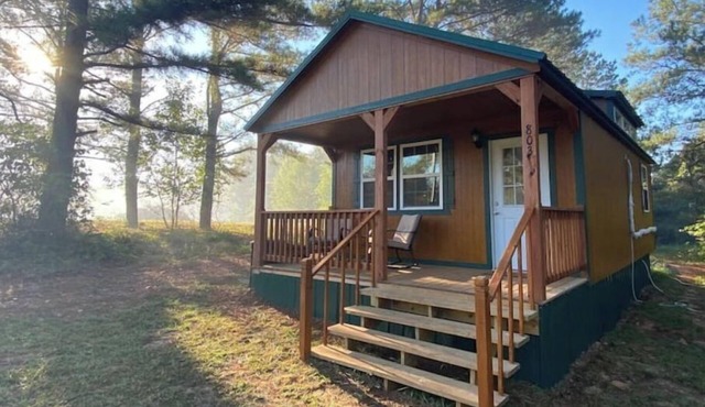 Peace & Quiet, near town but in a country/farm setting