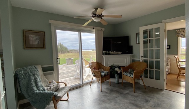 Peace & Relaxation with gorgeous waterviews.Near Ntl Park Beach & Trails.Year 12