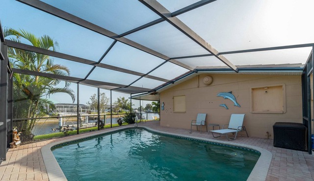 Peace River Retreat Waterfront w/ Heated Pool