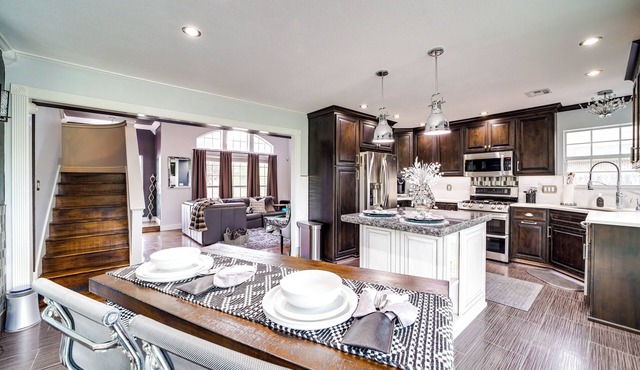 'peace & Tranquility' Home, 2 Mi to Downtown Tulsa