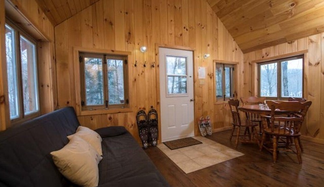 Peaceful eco-lodge near the stream: Le Grand Pic