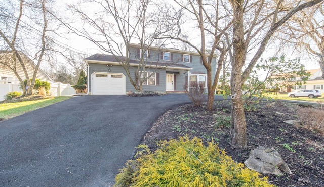 Peaceful Spacious Home with Theater. Family Friendly, Centrally located