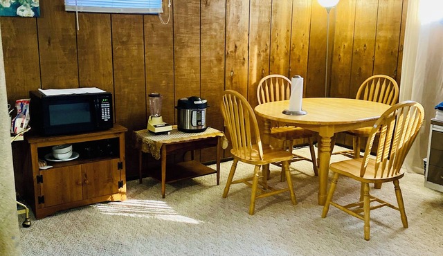 Peaceful 1 bedroom 1 full bath separate entrance basement in central Florence ky