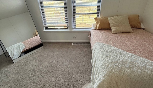 Peaceful 1-bedroom apartment in charming Pittsburgh for your stay