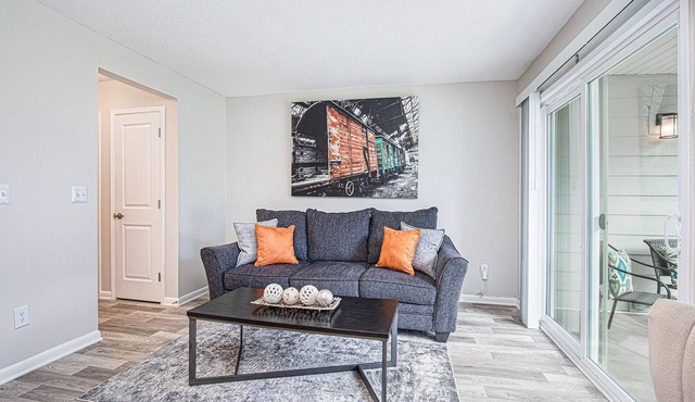 Peaceful 1-bedroom apartment in SouthPark w/Wi-Fi