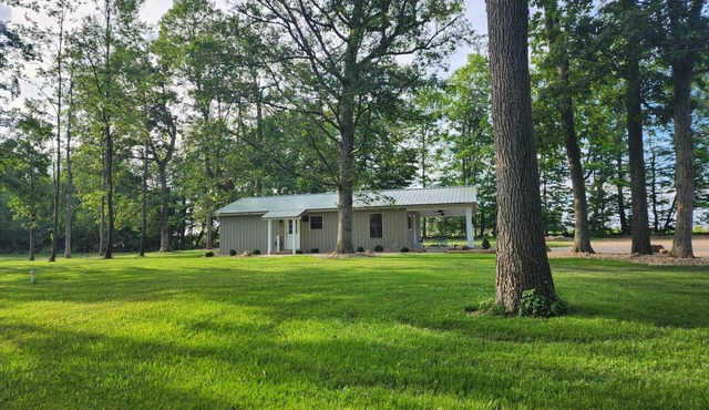 Peaceful 1-bedroom cottage with WiFi, AC in the country