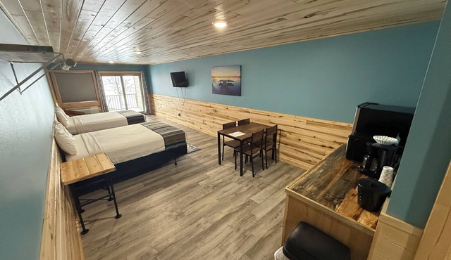Peaceful 1-bedroom hotel with AC in charming Cass Lake, Hotel 3