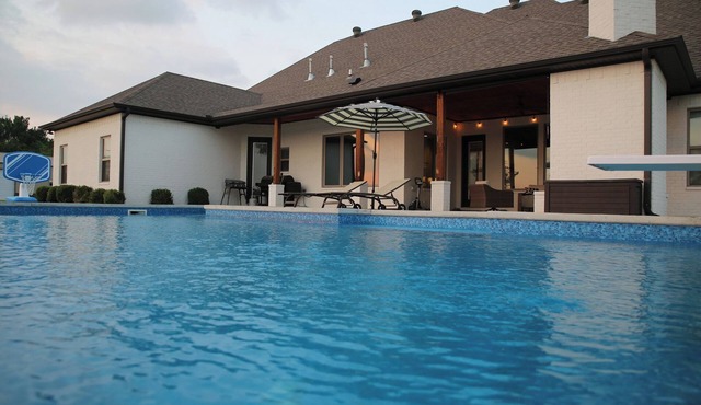 Peaceful 10-Acre Retreat with Pool & Theater Room: 7 mi. from U of A