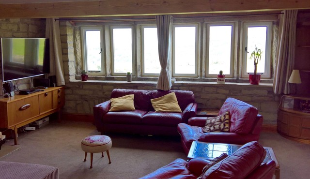 Peaceful 18th Century Weaver's cottage , perfect for a weekend retreat!