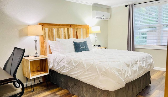 Peaceful 1BR Corporate Apt - Travelers, Contractors & Medical Pros Welcome
