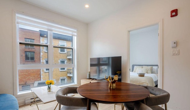 Peaceful 1BR Getaway Near MTL`s Gay Village