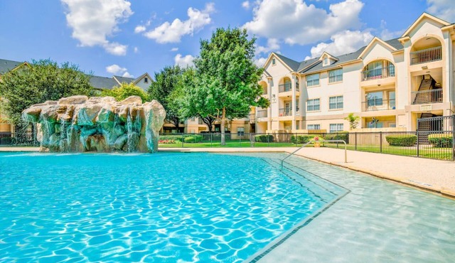 Peaceful 1BR Unit With Balcony