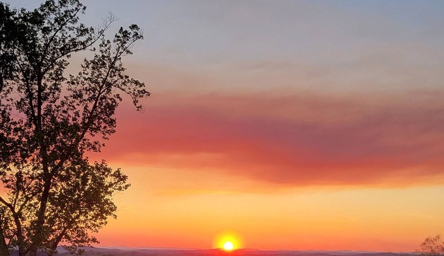 Peaceful 2 BD Home w/ 360 degree Million Dollar Views