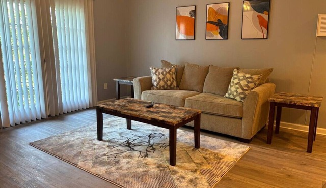 Peaceful 2 bed with in unit washer/dryer