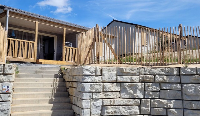 Peaceful 2-bedroom chalet with terrace in Brittany
