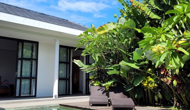 Peaceful 2-bedroom villa with WiFi, AC in delightful Canggu