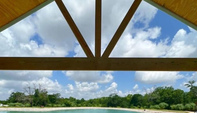 Peaceful 2 BR Stay on stunning farm near Round Top