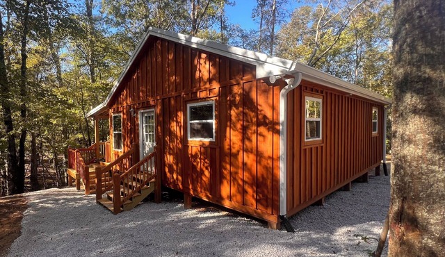 Peaceful 2BR cabin between Montgomery & Troy, AL with trails and stocked pond