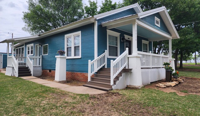 Peaceful 2BR Getaway With Scenic Views