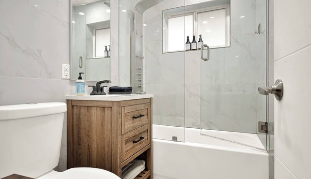 Peaceful 2BR Home w/King Bed. Near Trendy Areas!