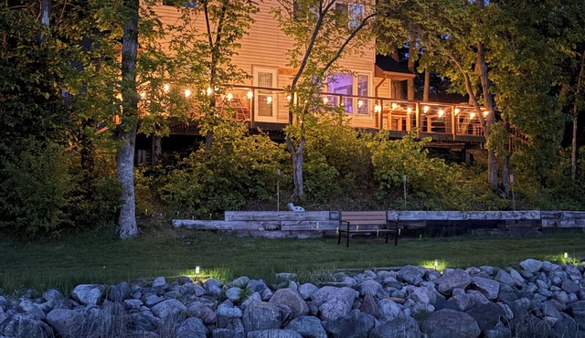 Peaceful 3-bedroom 1 1/2 bath cabin on a serene, secluded lake