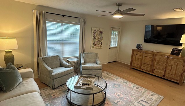 Peaceful 3-bedroom condo with AC in charming Starkville