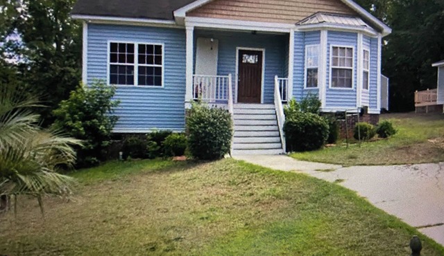 Peaceful 3-bedroom house with AC in charming Columbia