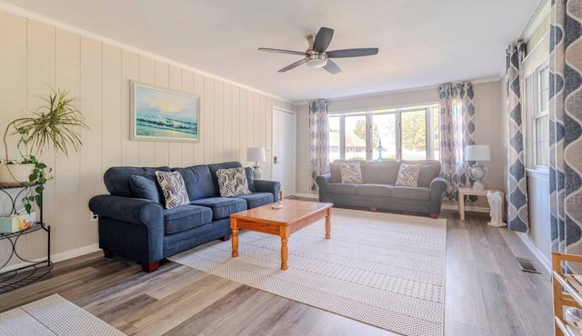 Peaceful 3BR Home Near SU, Sports Fields, Civic Center, Zoo & Ocean City