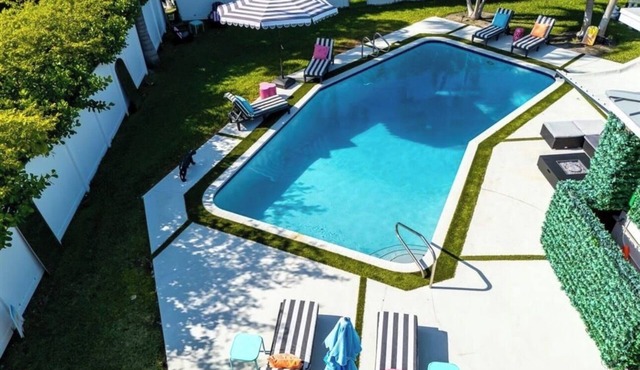 Peaceful 4-bedroom house with AC in Fort Lauderdale