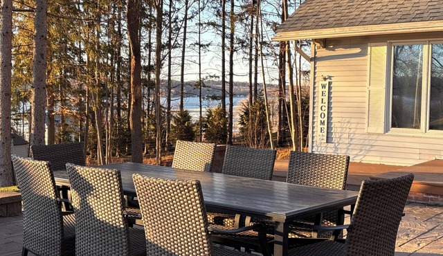 Peaceful 4-bedroom cottage in charming Conesus Lake, perfect for relaxing