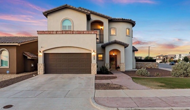Peaceful 4-bedroom house with AC in El Paso