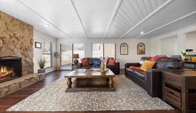 Peaceful 4-bedroom house with AC swamp cooler in Albuquerque
