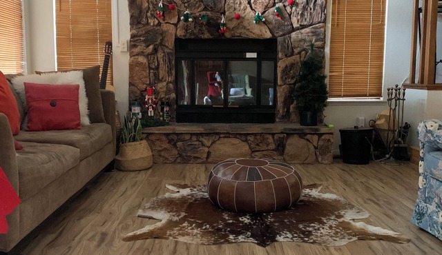 Peaceful 4BR Retreat Near Yosemite/Golf, Game Room & Lake Access