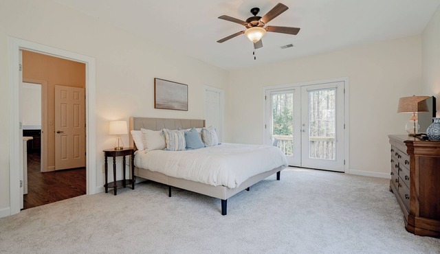 Peaceful, 5 Acres, minutes to Lake Murray, Restaurants and Shopping